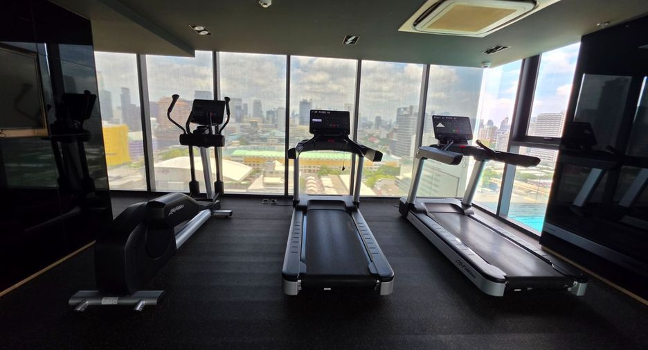 For rent 1 bed condo in Pathum Wan, Bangkok