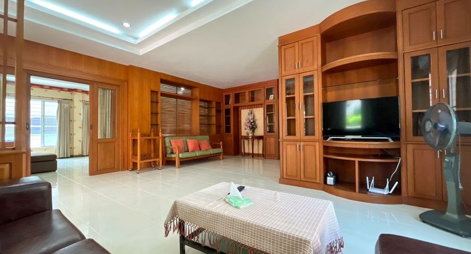 For rent 5 ベッドルーム villa in Hang Dong, Chiang Mai