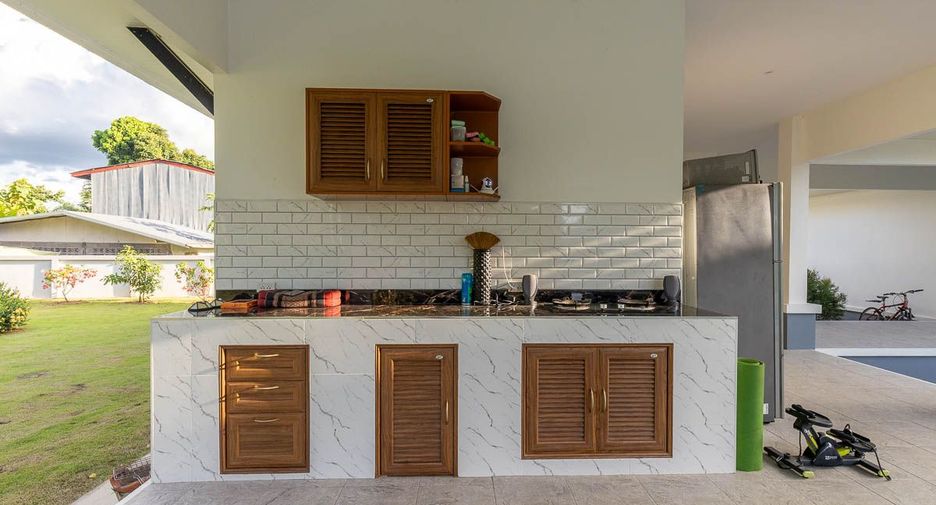 For sale 3 bedrooms house in Warin Chamrap, Ubon Ratchathani
