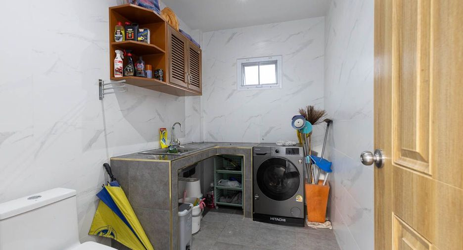 For sale 3 bedrooms house in Warin Chamrap, Ubon Ratchathani