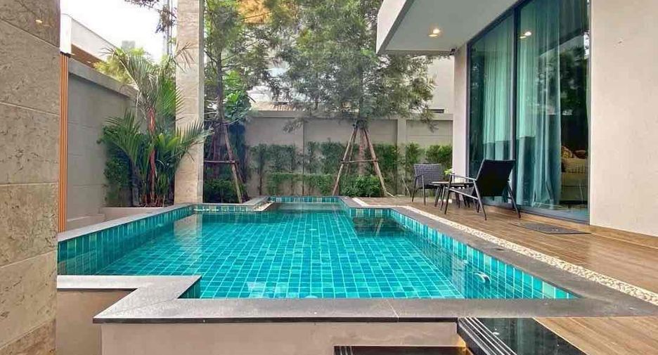 Villa en venta y en alquiler de 4 habitaciones en Huay Yai, Pattaya