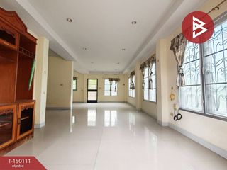 For sale 3 bedrooms house in Ban Pho, Chachoengsao
