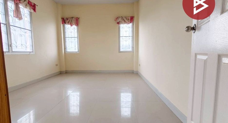 For sale 3 bedrooms house in Ban Pho, Chachoengsao