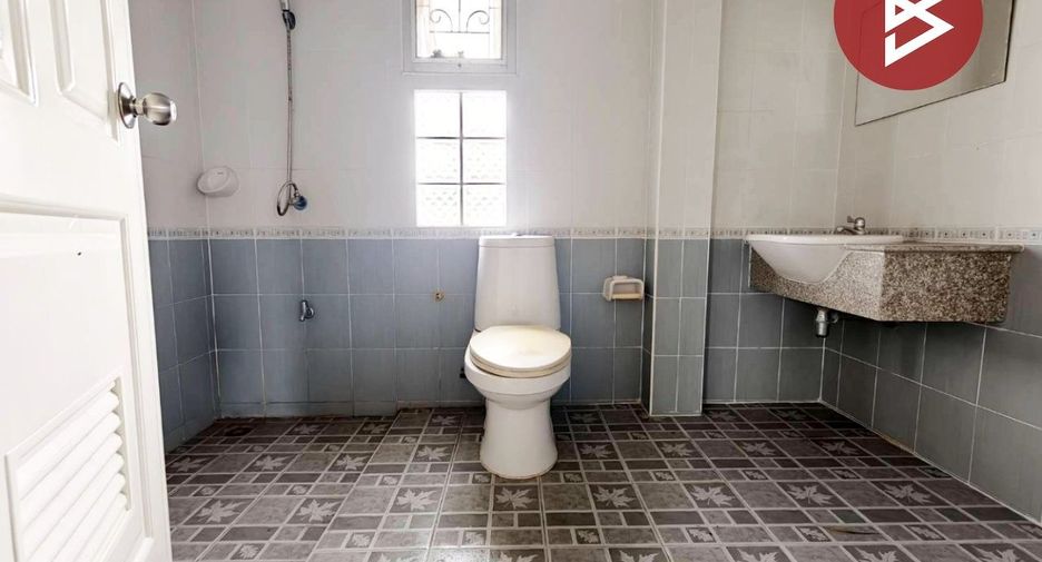 For sale 3 bedrooms house in Ban Pho, Chachoengsao