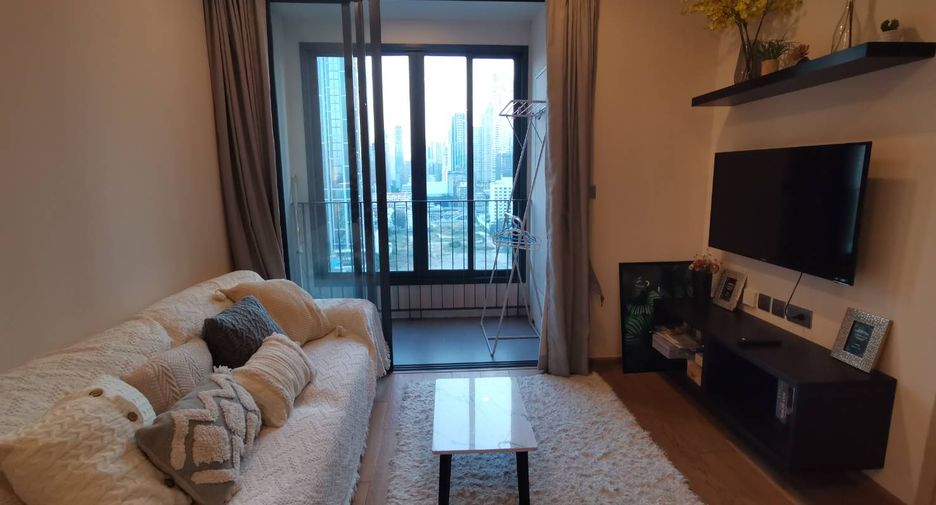 À louer 2 chambres condo à Pathum Wan, Bangkok