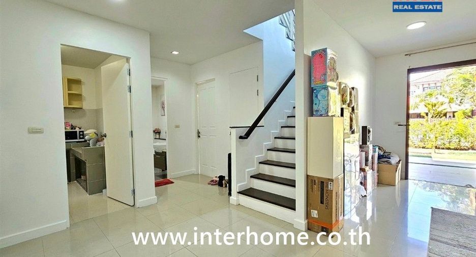 À vendre 4 chambres maison à Khlong Sam Wa, Bangkok