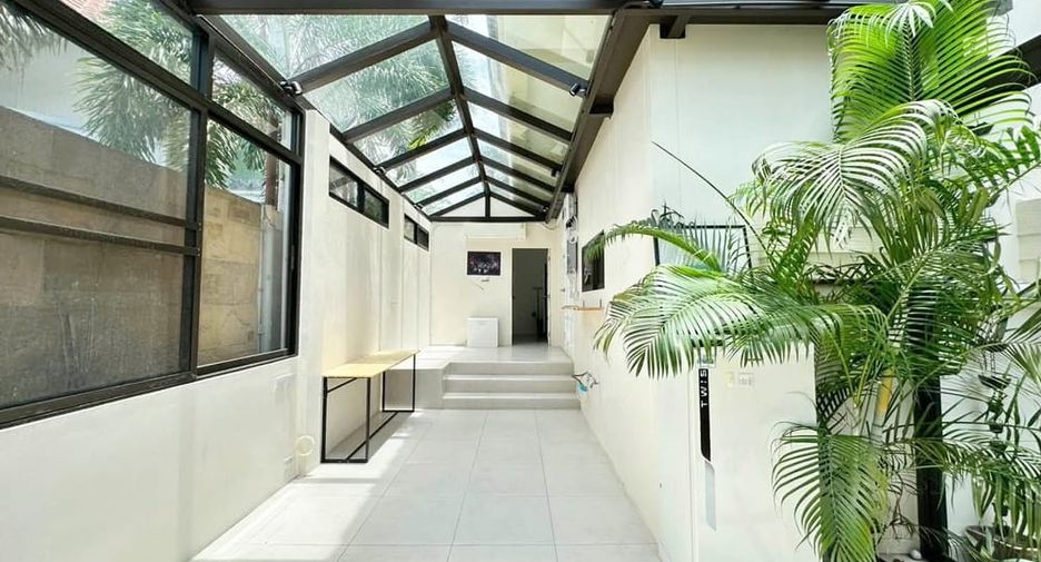 Villa en alquiler de 4 habitaciones en Jomtien, Pattaya