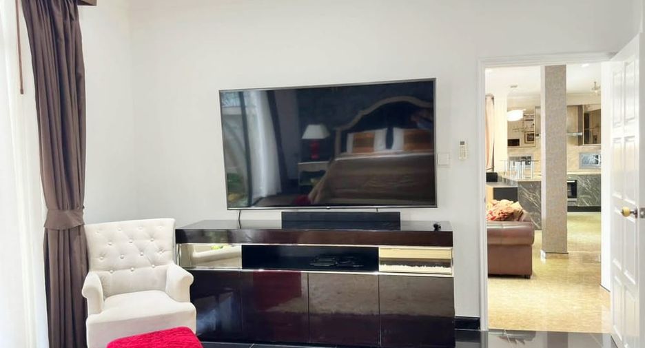 Villa en alquiler de 4 habitaciones en Jomtien, Pattaya