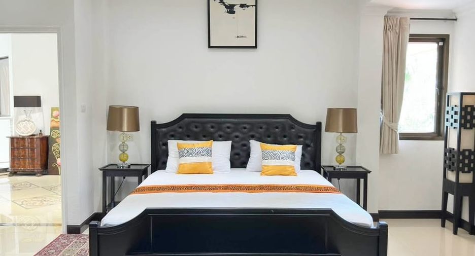 Villa en alquiler de 4 habitaciones en Jomtien, Pattaya