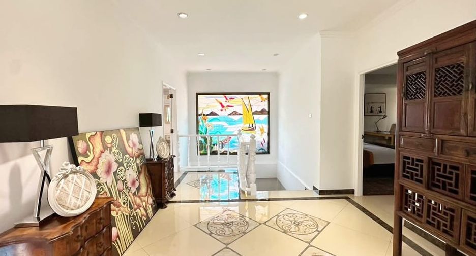 Villa en alquiler de 4 habitaciones en Jomtien, Pattaya