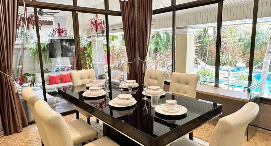 Villa en alquiler de 4 habitaciones en Jomtien, Pattaya