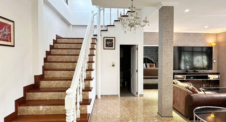 Villa en alquiler de 4 habitaciones en Jomtien, Pattaya