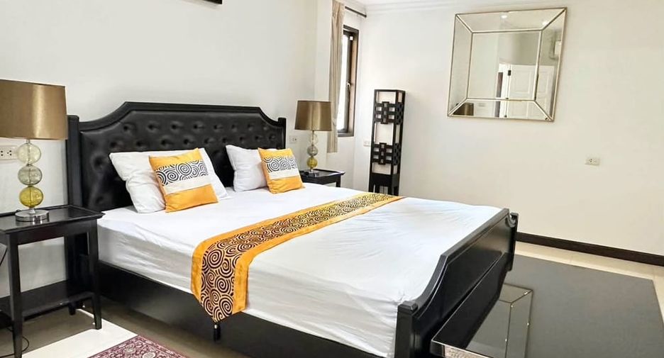Villa en alquiler de 4 habitaciones en Jomtien, Pattaya