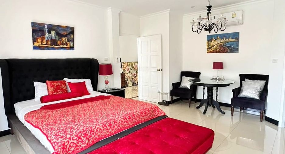 Villa en alquiler de 4 habitaciones en Jomtien, Pattaya