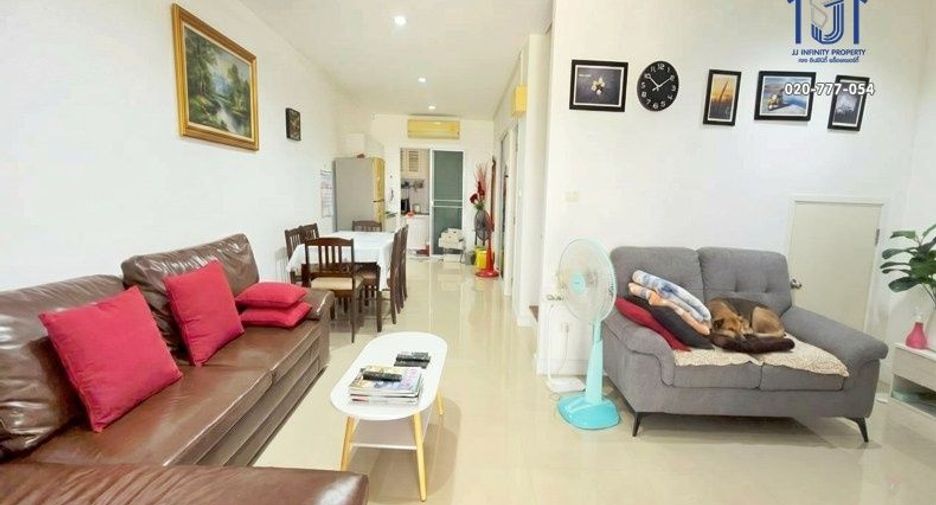 For sale 4 ベッドルーム townhouse in Min Buri, Bangkok