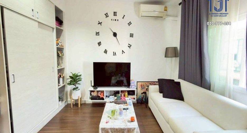 For sale 4 ベッドルーム townhouse in Min Buri, Bangkok