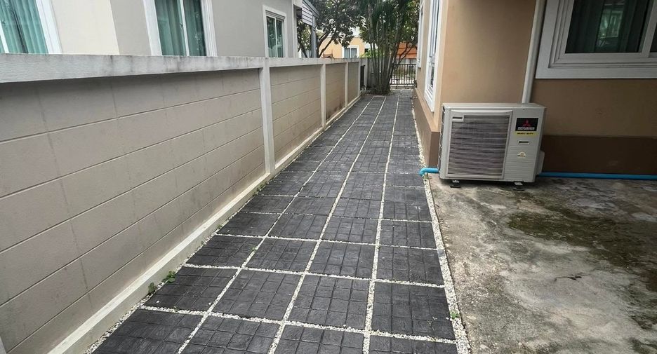 For rent 3 bedrooms house in Mueang Chiang Mai, Chiang Mai