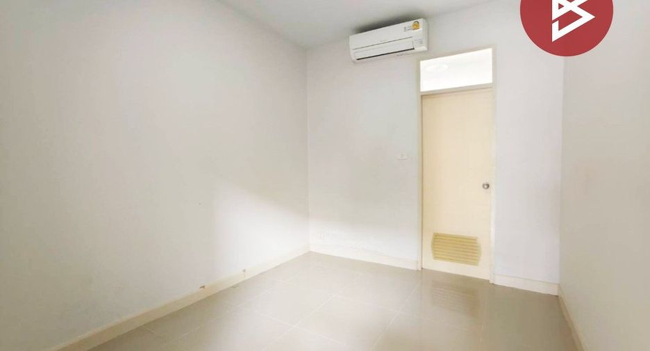 出售 2 卧室 联排别墅 在 Mueang Rayong, Rayong