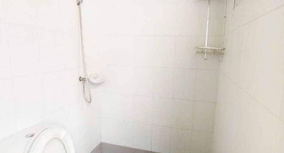 出售 2 卧室 联排别墅 在 Mueang Rayong, Rayong