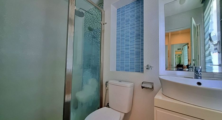 For rent 6 bedrooms villa in Bang Lamung, Chonburi