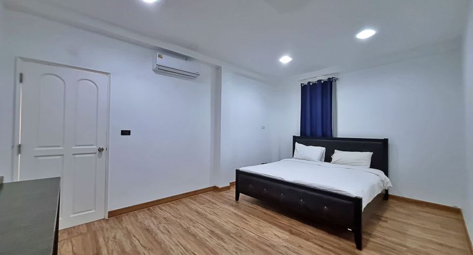 For rent 6 bedrooms villa in Bang Lamung, Chonburi