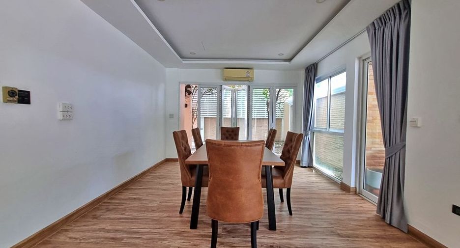 For rent 6 bedrooms villa in Bang Lamung, Chonburi