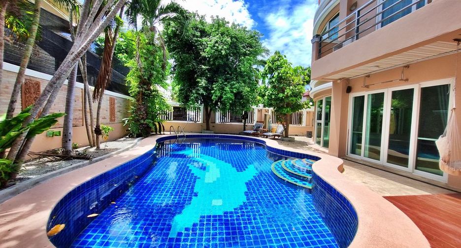 For rent 6 bedrooms villa in Bang Lamung, Chonburi