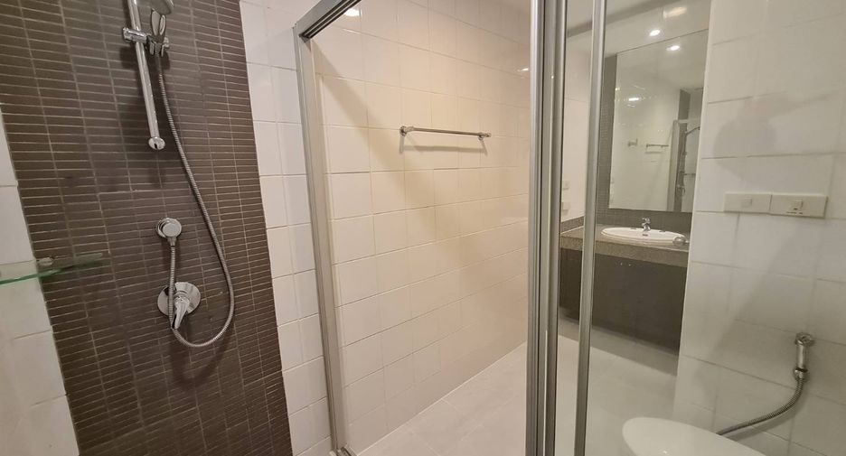Condo en alquiler de 2 habitaciones en Khlong Toei, Bangkok