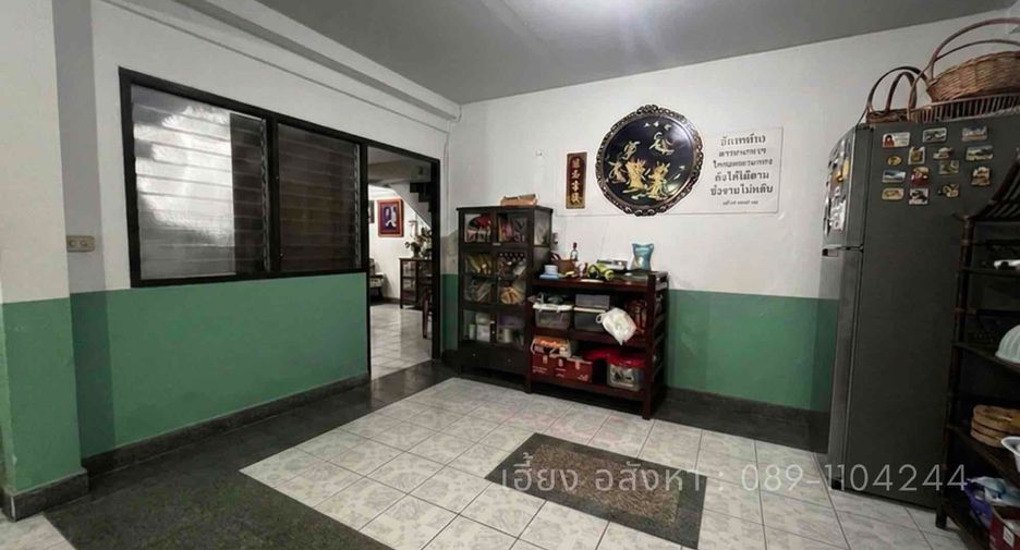 For sale 7 bedrooms house in Saphan Sung, Bangkok