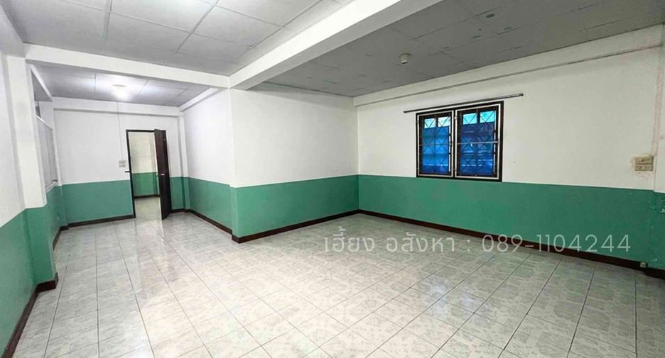 For sale 7 bedrooms house in Saphan Sung, Bangkok