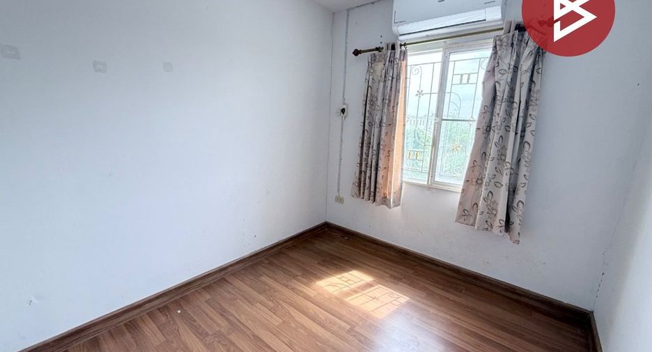 Reihenhaus zum Kauf mit 3 Zimmer in Phan Thong, Chonburi