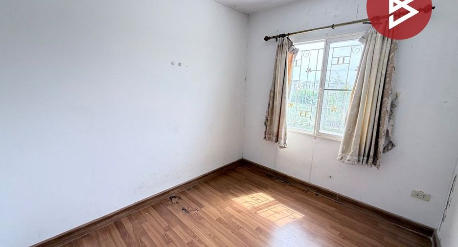 Reihenhaus zum Kauf mit 3 Zimmer in Phan Thong, Chonburi