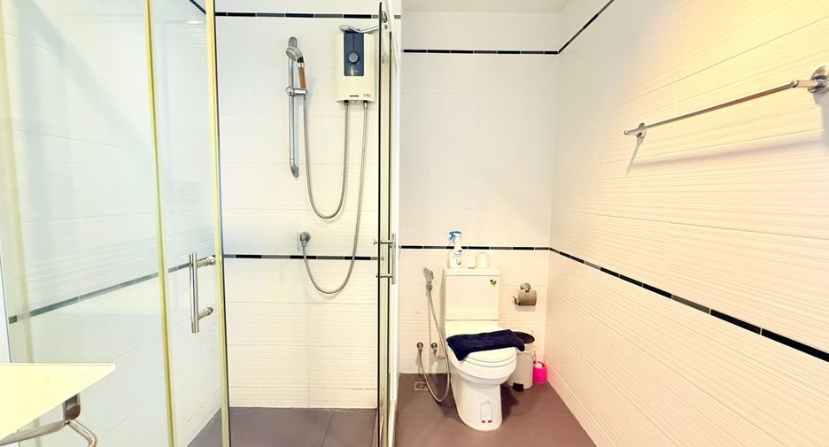Condo en alquiler de 1 habitaciones en Bang Lamung, Chonburi