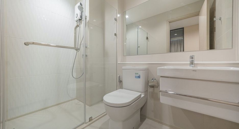 For rent 1 bed condo in Pathum Wan, Bangkok