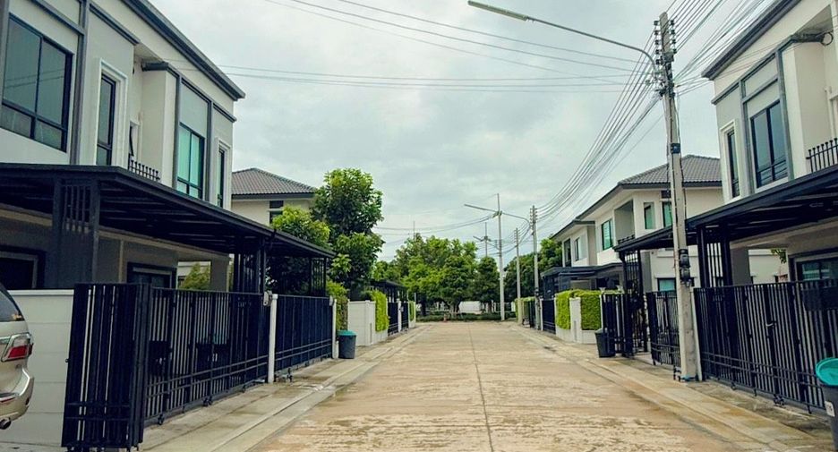For sale 3 bedrooms townhouse in Lam Luk Ka, Pathum Thani