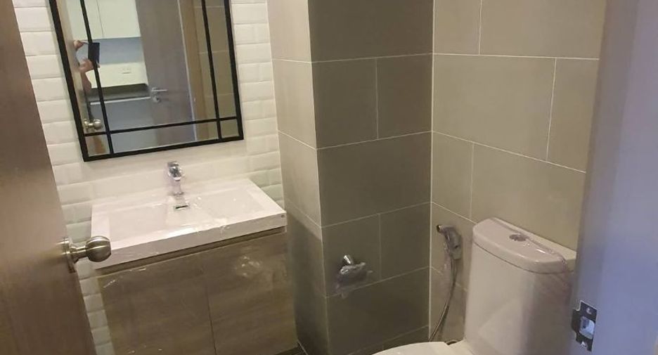 For rent 1 bed condo in Pathum Wan, Bangkok