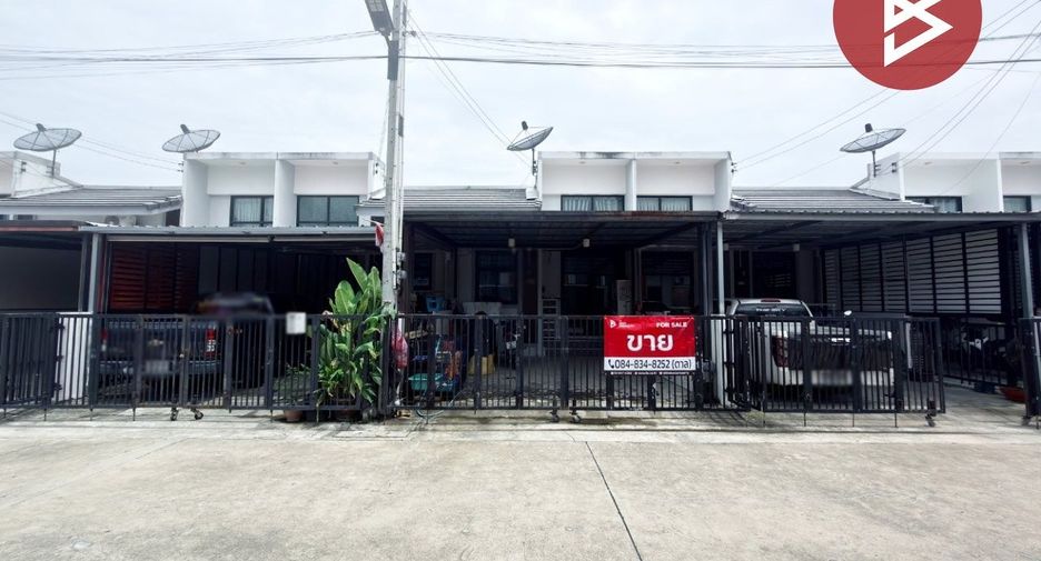 出售 2 卧室 联排别墅 在 Phan Thong, Chon Buri