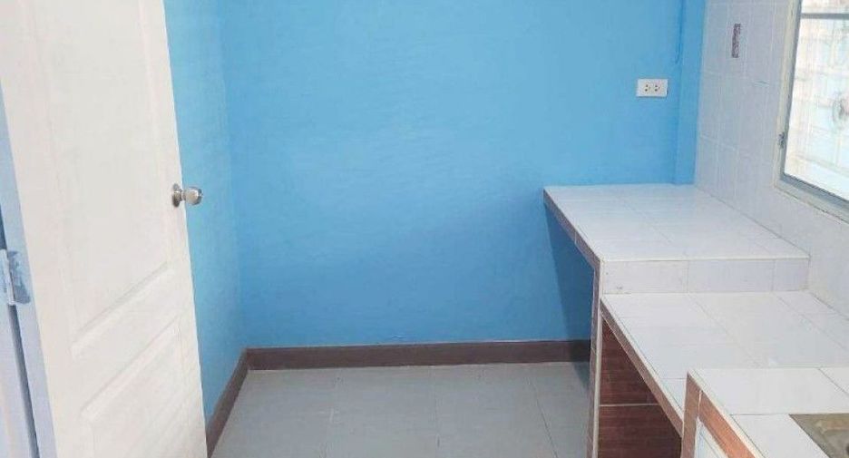 For sale 2 bedrooms townhouse in Uthai, Phra Nakhon Si Ayutthaya