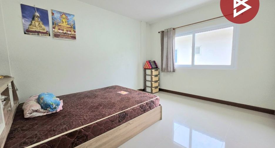 For sale 3 bedrooms townhouse in Si Racha, Chonburi