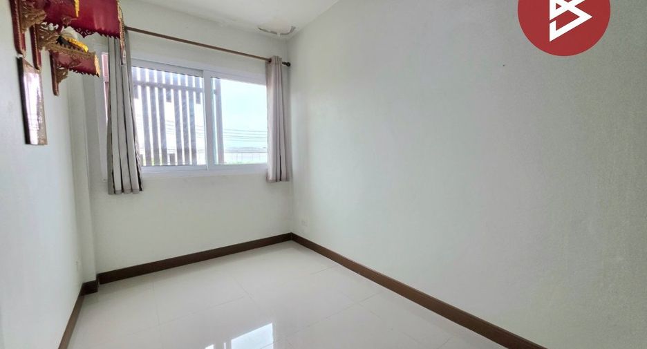 For sale 3 bedrooms townhouse in Si Racha, Chonburi