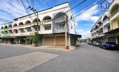 For sale 3 ベッドルーム retail Space in Bang Khen, Bangkok