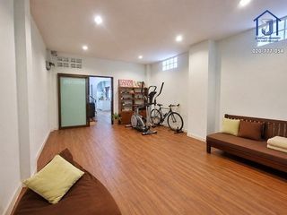 For sale 3 bedrooms retail Space in Bang Khen, Bangkok