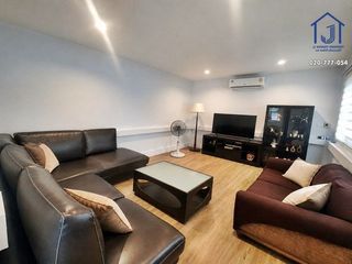 For sale 3 bedrooms retail Space in Bang Khen, Bangkok