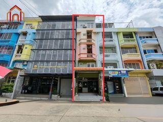 Gewerbefläche zum Kauf mit 9 Zimmer in Bang Khen, Bangkok