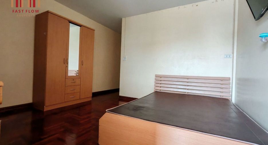 Gewerbefläche zum Kauf mit 9 Zimmer in Bang Khen, Bangkok