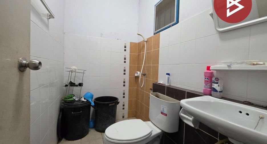 For sale 3 bedrooms townhouse in East Pattaya, Pattaya