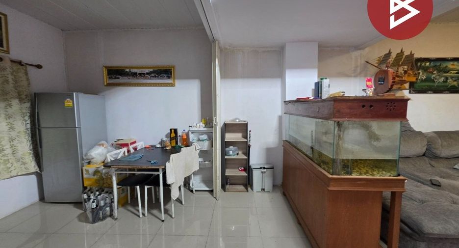 For sale 3 bedrooms townhouse in East Pattaya, Pattaya