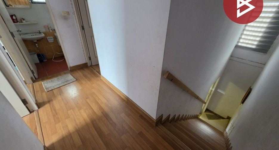 For sale 3 bedrooms townhouse in East Pattaya, Pattaya