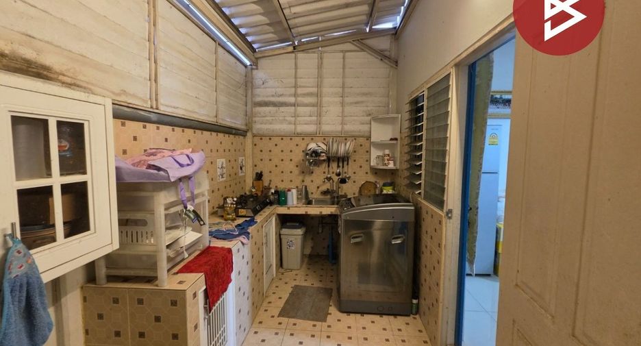 For sale 3 bedrooms townhouse in East Pattaya, Pattaya