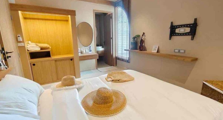 À louer et à vendre 4 chambres villa à Bang Lamung, Chonburi